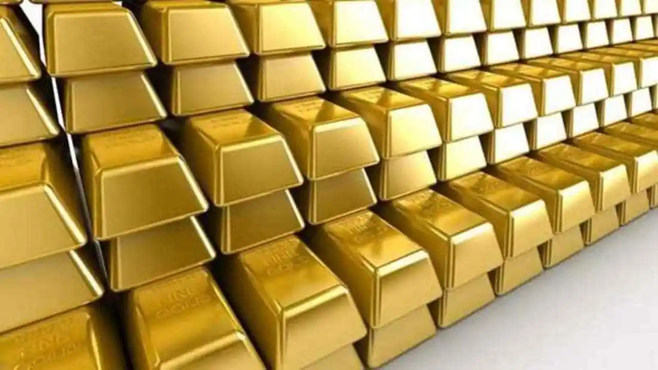 أسعار الذهب تنخفض إلى 4059.30 دولار مع توقعات رفع الفائدة